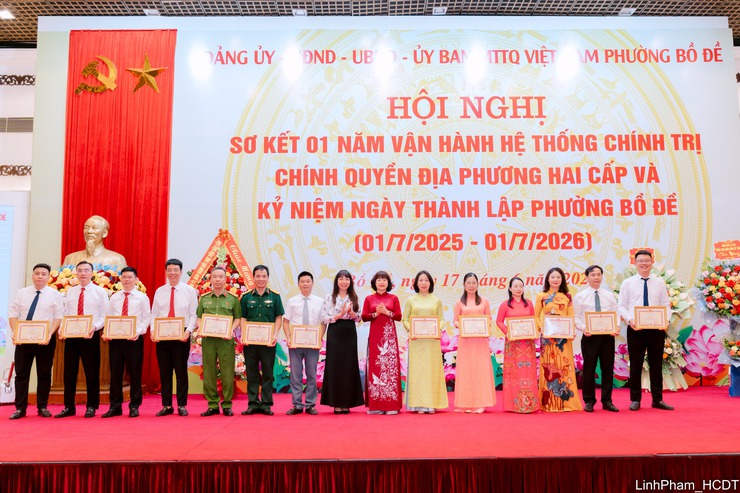 Phường Bồ Đề tổ chức Hội nghị Sơ kết 01 năm vận hành hệ thống chính trị chính quyền địa phương 02 cấp và kỷ niệm ngày thành lập phường Bồ Đề (01/7/2025-01/7/2026)- Ảnh 4.