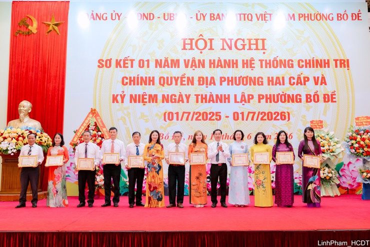 Phường Bồ Đề tổ chức Hội nghị Sơ kết 01 năm vận hành hệ thống chính trị chính quyền địa phương 02 cấp và kỷ niệm ngày thành lập phường Bồ Đề (01/7/2025-01/7/2026)- Ảnh 6.