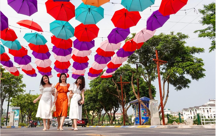 Hà Nội phát triển kinh tế đêm thành động lực tăng trưởng mới- Ảnh 1. Hà Nội phát triển kinh tế đêm thành động lực tăng trưởng mới- Ảnh 1.