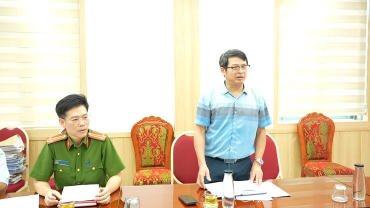 Tổ công tác Ban chỉ đạo 197 thành phố Hà Nội làm việc với UBND xã Dương Hoà về việc giải quyết điểm nghẽn về trật tự đô thị và xây dựng xã đảm bảo trật tự, kỷ cương, văn minh đô thị trên địa bàn thành phố Hà Nội- Ảnh 5.