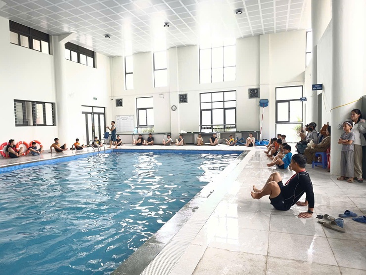 Triển khai các lớp dạy bơi miễn phí cho trẻ em trên địa bàn xã Vân Đình năm 2026.- Ảnh 2.