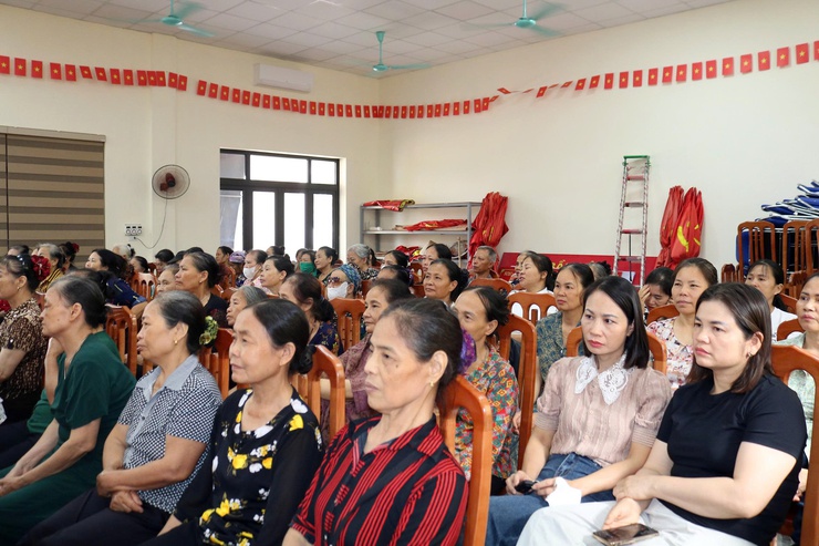 Tập huấn về bình đẳng giới và bảo vệ phụ nữ, trẻ em trong kỷ nguyên số- Ảnh 3.