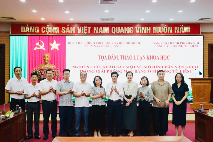 Tọa đàm, thảo luận khoa học Nghiên cứu, khảo sát một số mô hình dân vận khéo trong giải phóng mặt bằng

- Ảnh 6.