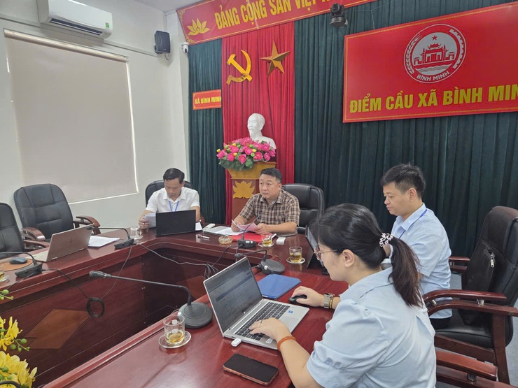 Bình Minh tham dự hội nghị trực tuyến Hội thảo khoa học cấp quốc gia “Một số vấn đề lý luận và thực tiễn về hoàn thiện mô hình chính quyền địa phương hai cấp”- Ảnh 2.