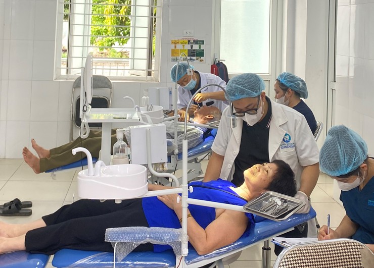 Chăm sóc sức khỏe người cao tuổi ngay từ cơ sở- Ảnh 1.