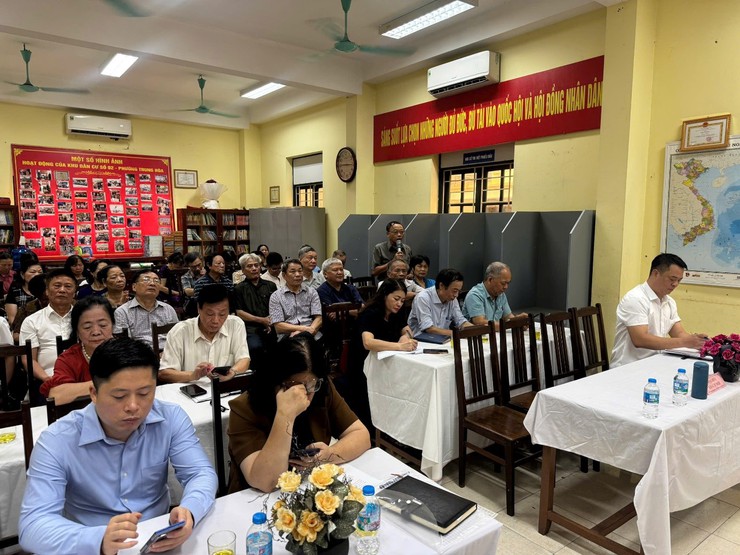 Tổ đại biểu số 3 HĐND phường Thanh Xuân tiếp xúc cử tri trước kỳ họp thứ 3 (kỳ họp thường lệ) HĐND phường khóa II, nhiệm kỳ 2026 - 2031.- Ảnh 3.
