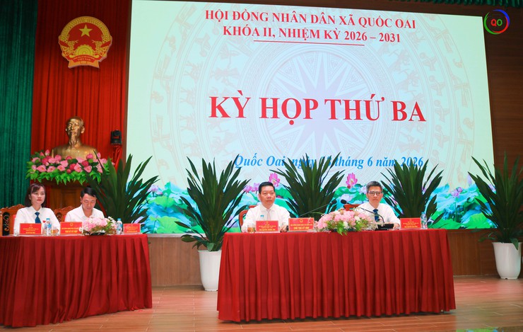 Kỳ họp thứ Ba HĐND xã Quốc Oai khóa II thông qua nhiều nghị quyết quan trọng phục vụ phát triển địa phương- Ảnh 3.