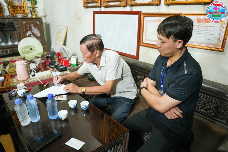 TỔ CÔNG TÁC XÃ HƯNG ĐẠO TỔ CHỨC TUYÊN TRUYỀN, VẬN ĐỘNG CÁC HỘ DÂN CHẤP HÀNH CÔNG TÁC GIẢI PHÓNG MẶT BẰNG DỰ ÁN ĐƯỜNG TRÁNH TỈNH LỘ 419- Ảnh 3.