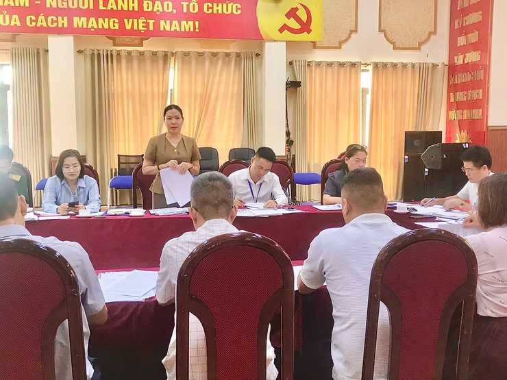 HỘI ĐỒNG NHÂN DÂN XÃ NGỌC HỒI THẨM TRA CÁC BÁO CÁO, TỜ TRÌNH, DỰ THẢO NGHỊ QUYẾT TRÌNH KỲ HỌP THỨ HAI HĐND XÃ KHÓA XXIII- Ảnh 4.