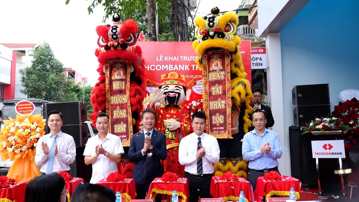 KHAI TRƯƠNG TECHCOMBANK THANH OAI – MỞ RỘNG HỆ SINH THÁI TÀI CHÍNH HIỆN ĐẠI, ĐỒNG HÀNH PHÁT TRIỂN ĐỊA PHƯƠNG- Ảnh 1.