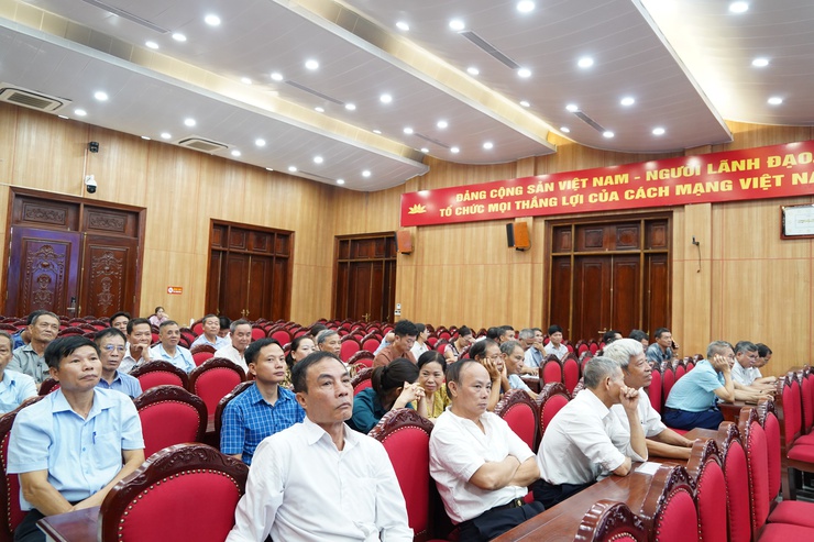 Hội nghị tiếp xúc cử tri với tổ đại biểu HĐND thành phố Hà Nội trước kỳ họp thường lệ giữa năm 2026- Ảnh 3.