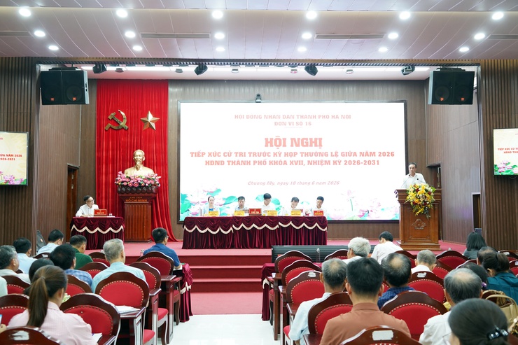 Hội nghị tiếp xúc cử tri với tổ đại biểu HĐND thành phố Hà Nội trước kỳ họp thường lệ giữa năm 2026- Ảnh 4.