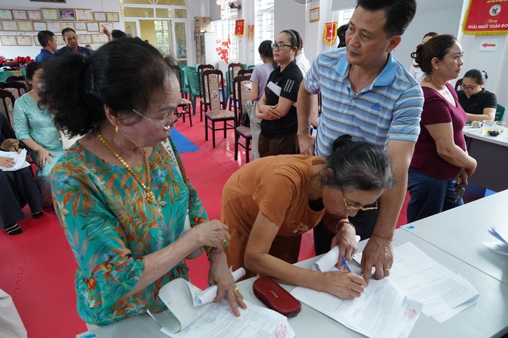 Phường Chương Mỹ vận động, đối thoại và tiếp thu ý kiến nhân dân về phương án bồi thường, hỗ trợ, tái định cư thực hiện dự án cải tạo, nâng cấp Quốc lộ 6 tại TDP Phượng Bãi và Yên Phúc- Ảnh 21.