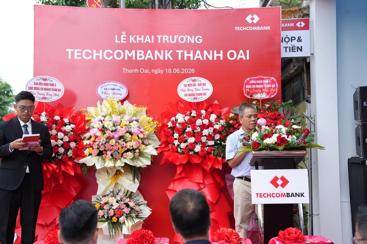 KHAI TRƯƠNG TECHCOMBANK THANH OAI – MỞ RỘNG HỆ SINH THÁI TÀI CHÍNH HIỆN ĐẠI, ĐỒNG HÀNH PHÁT TRIỂN ĐỊA PHƯƠNG- Ảnh 6.