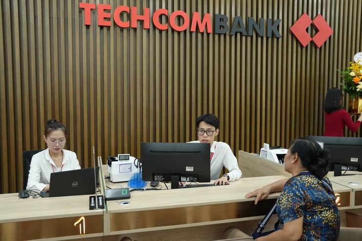 KHAI TRƯƠNG TECHCOMBANK THANH OAI – MỞ RỘNG HỆ SINH THÁI TÀI CHÍNH HIỆN ĐẠI, ĐỒNG HÀNH PHÁT TRIỂN ĐỊA PHƯƠNG- Ảnh 9.