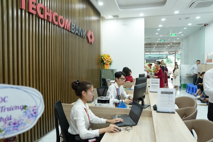 KHAI TRƯƠNG TECHCOMBANK THANH OAI – MỞ RỘNG HỆ SINH THÁI TÀI CHÍNH HIỆN ĐẠI, ĐỒNG HÀNH PHÁT TRIỂN ĐỊA PHƯƠNG- Ảnh 10.