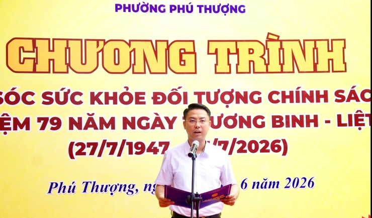Phú Thượng tổ chức khám, chăm sóc sức khỏe, cấp thuốc tri ân các đối tượng chính sách nhân kỷ niệm 79 năm Ngày Thương binh - Liệt sĩ- Ảnh 2.