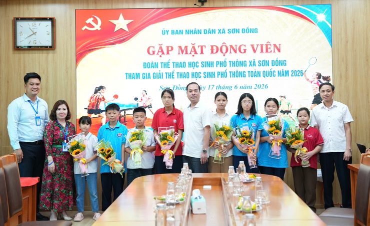 UBND xã Sơn Đồng gặp mặt, động viên học sinh tham gia Giải thể thao học sinh cấp quốc gia- Ảnh 1.