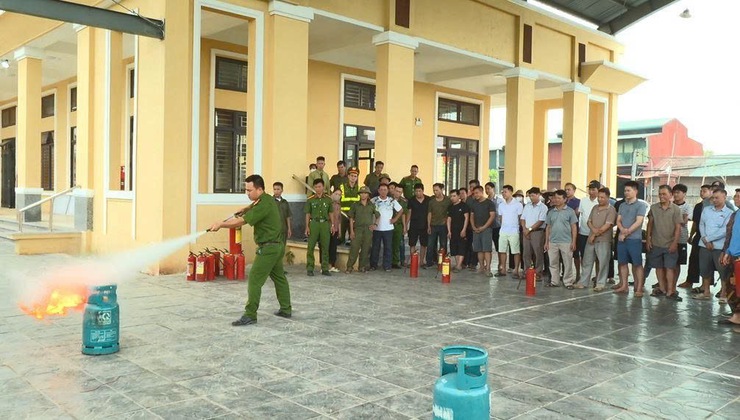 TĂNG CƯỜNG PHÒNG CHÁY, CHỮA CHÁY – CHỦ ĐỘNG PHÒNG NGỪA CHÁY NỔ TỪ HỆ THỐNG ĐIỆN- Ảnh 2.
