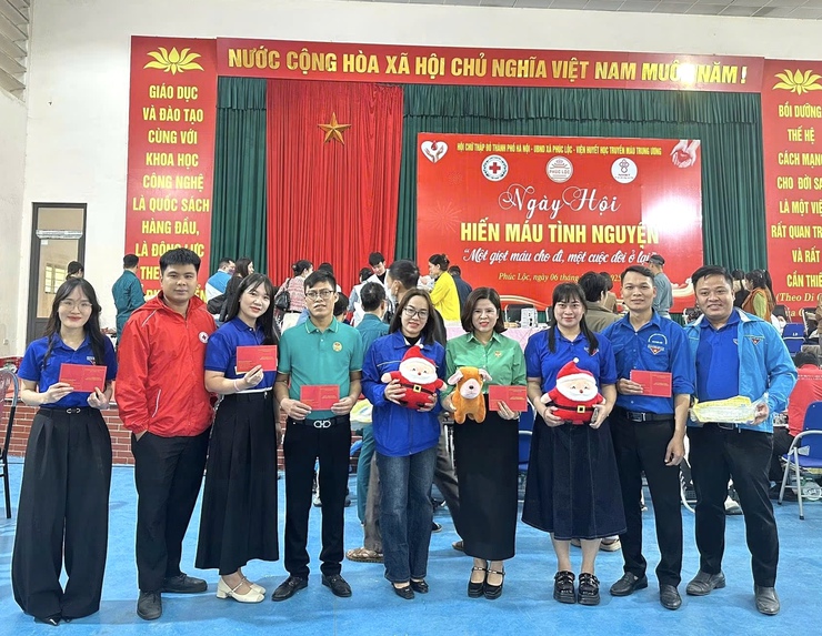 Đồng chí Phùng Mạnh Toàn – Cán bộ Đoàn tiên phong chuyển đổi số, lan tỏa giá trị tích cực trong cộng đồng- Ảnh 4.