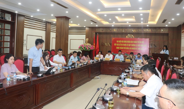Tổ đại biểu số 19 HĐND thành phố Hà Nội tiếp xúc cử tri trước kỳ họp thường lệ giữa năm 2026- Ảnh 3.