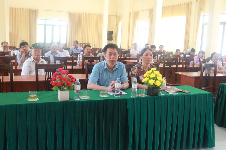 Ủy ban MTTQ xã Hòa Phú công bố Quyết định thành lập Ban Giám sát đầu tư của cộng đồng- Ảnh 1.