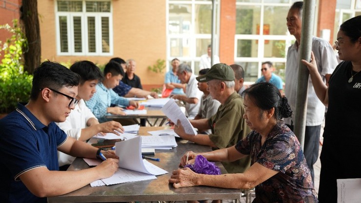 Hơn 10 tỷ đồng được chi trả cho các hộ dân liên quan đến Dự án Cụm công nghiệp Dương Liễu giai đoạn 2- Ảnh 2.