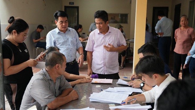 Hơn 10 tỷ đồng được chi trả cho các hộ dân liên quan đến Dự án Cụm công nghiệp Dương Liễu giai đoạn 2- Ảnh 4.