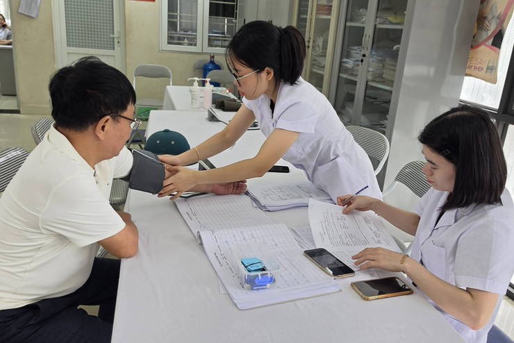 Chăm sóc sức khỏe người cao tuổi ngay từ cơ sở- Ảnh 3.