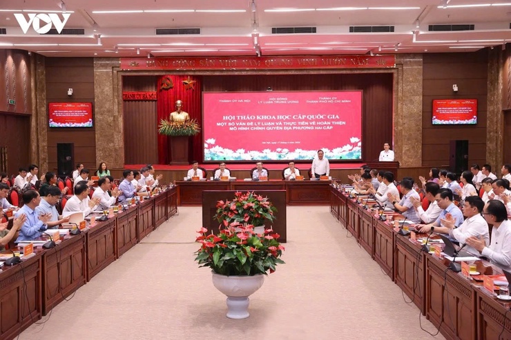 Hội thảo khoa học cấp quốc gia với chủ đề “Một số vấn đề lý luận và thực tiễn về hoàn thiện mô hình chính quyền địa phương hai cấp”- Ảnh 1.