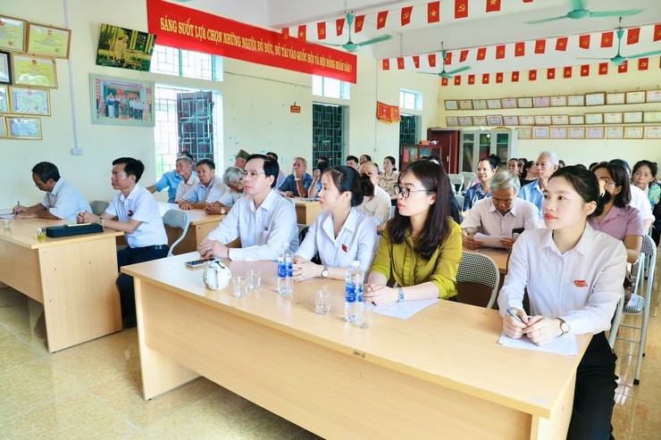 Tổ đại biểu số 3 HĐND xã tiếp xúc cử tri cụm Thanh Bình trước kỳ họp thường lệ giữa năm 2026 của HĐND xã- Ảnh 2.