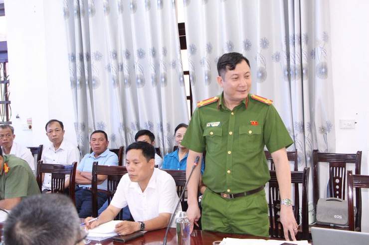 Hội nghị thông qua dự thảo phương án cưỡng chế thu hồi đất thực hiện Dự án cải tạo, nâng cấp Quốc lộ 6 đoạn Ba La - Xuân Mai- Ảnh 5.