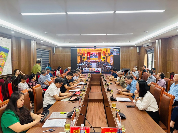 Phường Phú Thượng tham dự Hội nghị tiếp xúc cử tri với đại biểu HĐND Thành phố Hà Nội trước kỳ họp thường lệ giữa năm 2026- Ảnh 2.