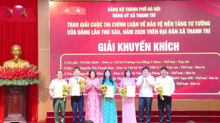 Thanh Trì trao giải Cuộc thi chính luận bảo vệ nền tảng tư tưởng của Đảng năm 2026- Ảnh 5.