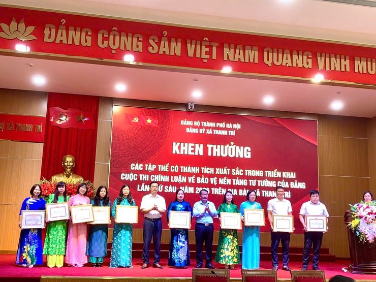 Thanh Trì trao giải Cuộc thi chính luận bảo vệ nền tảng tư tưởng của Đảng năm 2026- Ảnh 1.