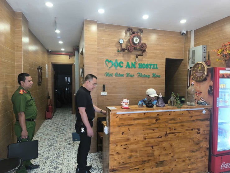 Đội Kiểm tra liên ngành 178 phường tổ chức kiểm tra cơ sở kinh doanh dịch vụ lưu trú