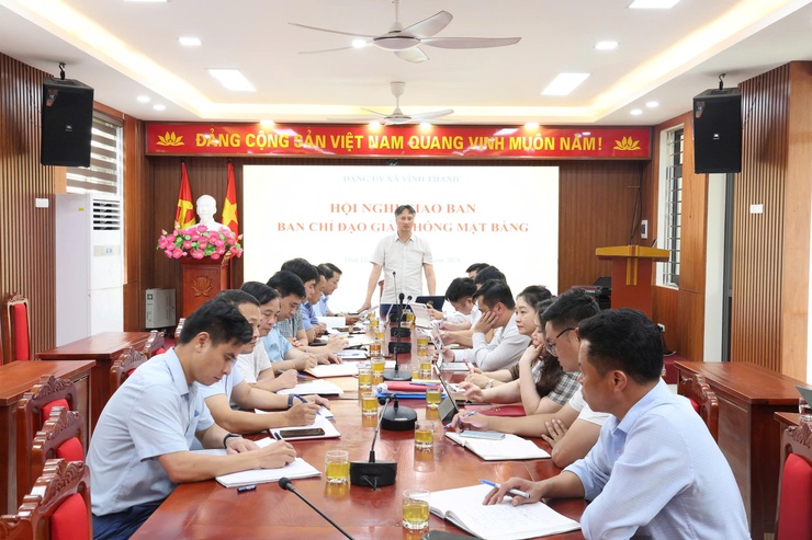 ĐẢNG ỦY XÃ VĨNH THANH TỔ CHỨC HỘI NGHỊ GIAO BAN BAN CHỈ ĐẠO GIẢI PHÓNG MẶT BẰNG CÁC DỰ ÁN TRỌNG ĐIỂM- Ảnh 1.