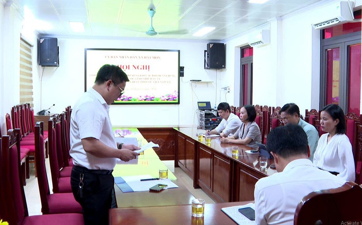 Chiều 18/6/2026, UBND xã Hát Môn tổ chức Hội nghị chuyển giao các Hội do Đảng, Nhà nước giao nhiệm vụ trên địa bàn xã về trực thuộc Ủy ban MTTQ Việt Nam xã Hát Môn và triển khai một số nhiệm vụ.- Ảnh 2.