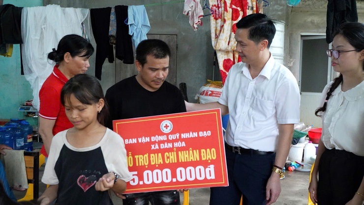 DÂN HOÀ THĂM HỎI, ĐỘNG VIÊN VÀ TRAO TẶNG ĐỊA CHỈ NHÂN ĐẠO NĂM 2026- Ảnh 5.
