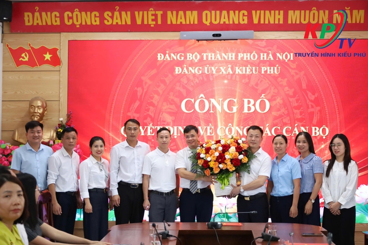 Đảng ủy xã Kiều Phú tổ chức Hội nghị công bố quyết định về công tác cán bộ- Ảnh 7.