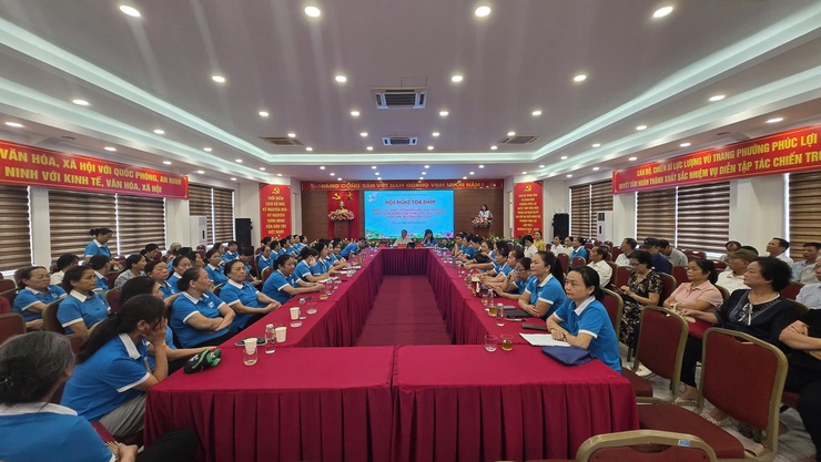 Đổi mới, nâng cao chất lượng công tác phát triển đảng viên nữ tại phường Phúc Lợi- Ảnh 1.