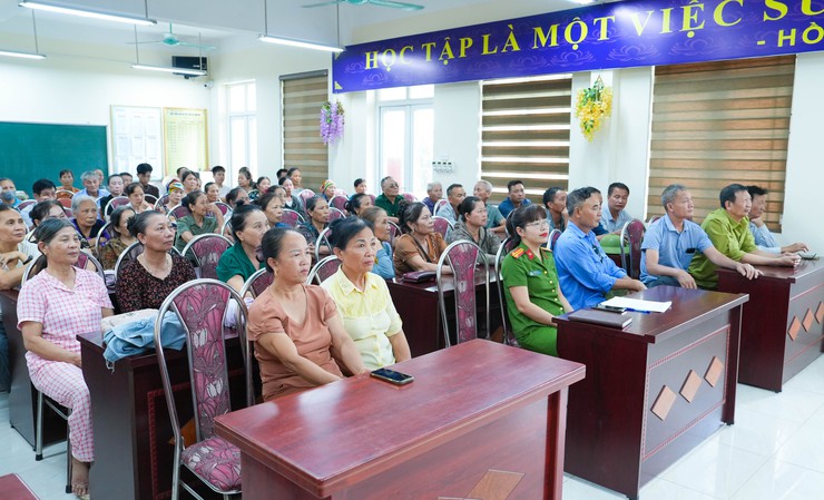 XÃ QUỐC OAI TỔ CHỨC TUYÊN TRUYỀN KIẾN THỨC, KỸ NĂNG PHÒNG CHÁY CHỮA CHÁY VÀ CỨU NẠN CỨU HỘ CHO NHÂN DÂN- Ảnh 2.