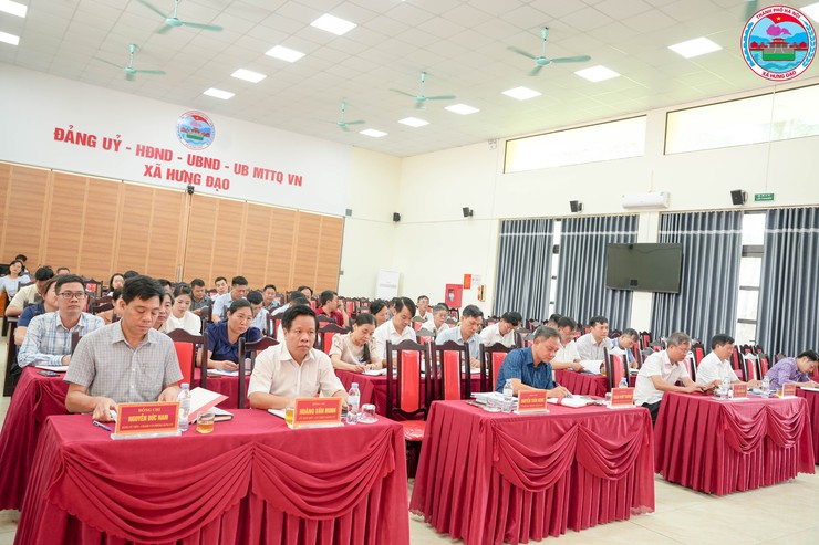HỘI NGHỊ BAN CHẤP HÀNH ĐẢNG BỘ XÃ HƯNG ĐẠO MỞ RỘNG NHẰM THỐNG NHẤT ĐỀ ÁN SẮP XẾP CHI BỘ THÔN- Ảnh 1.