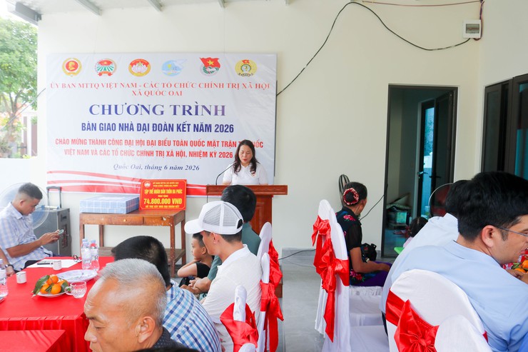 MTTQ xã Quốc Oai bàn giao nhà Đại đoàn kết cho gia đình vợ liệt sĩ có hoàn cảnh khó khăn- Ảnh 3.
