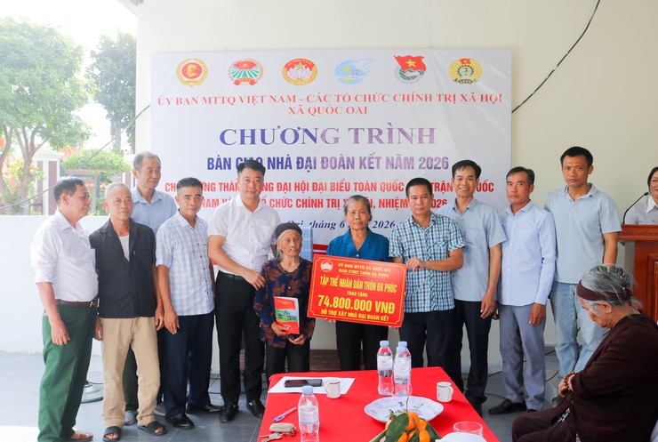 MTTQ xã Quốc Oai bàn giao nhà Đại đoàn kết cho gia đình vợ liệt sĩ có hoàn cảnh khó khăn- Ảnh 9.