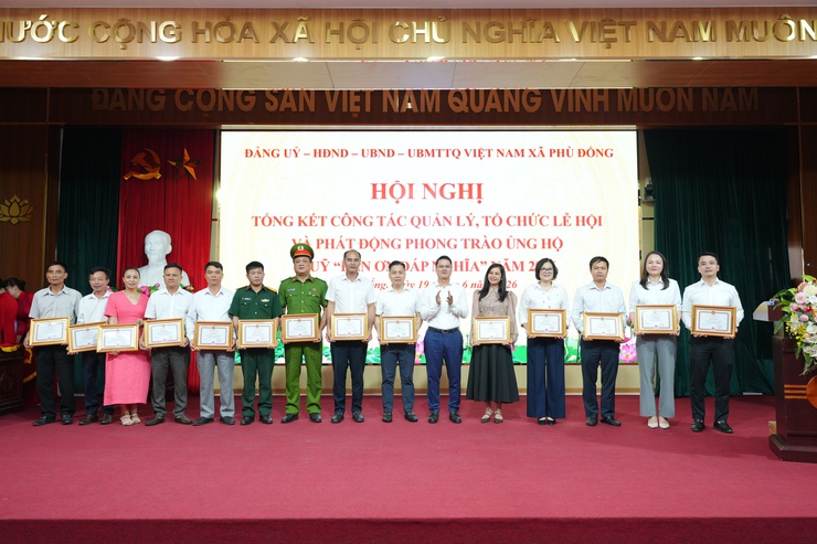 Xã Phù Đổng tổ chức hội nghị Tổng kết công tác quản lý, tổ chức lễ hội và phát động ủng hộ quỹ Đền ơn đáp nghĩa năm 2026- Ảnh 3.