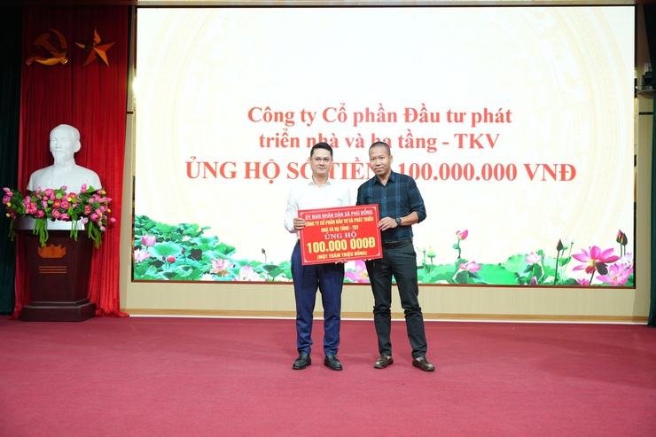 Xã Phù Đổng tổ chức hội nghị Tổng kết công tác quản lý, tổ chức lễ hội và phát động ủng hộ quỹ Đền ơn đáp nghĩa năm 2026- Ảnh 8.
