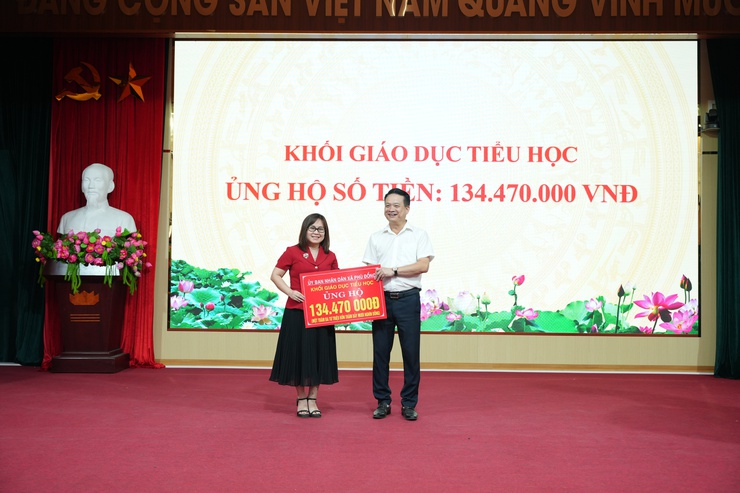 Xã Phù Đổng tổ chức hội nghị Tổng kết công tác quản lý, tổ chức lễ hội và phát động ủng hộ quỹ Đền ơn đáp nghĩa năm 2026- Ảnh 12.