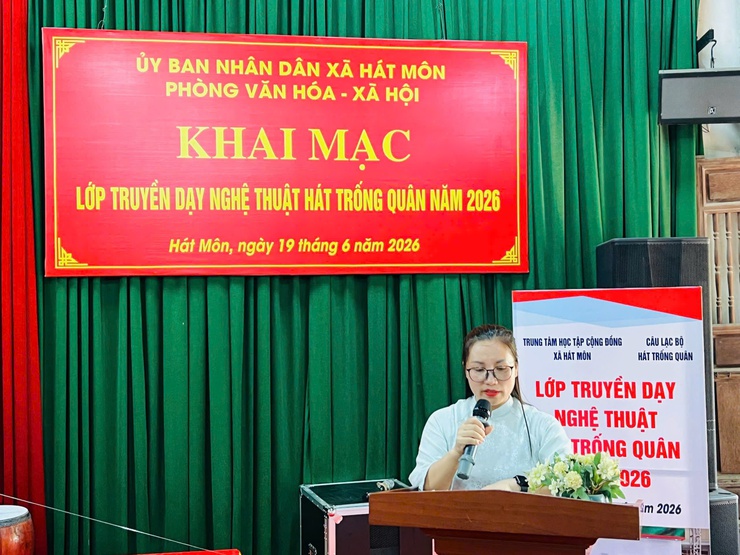 HÁT MÔN KHAI MẠC LỚP TRUYỀN DẠY NGHỆ THUẬT HÁT TRỐNG QUÂN- Ảnh 1.