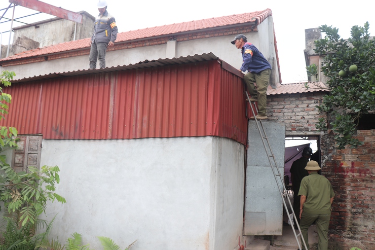 Phú Xuyên thực hiện cưỡng chế thu hồi đất, bảo đảm tiến độ dự án hạ tầng tại thôn Phong Triều- Ảnh 5.
